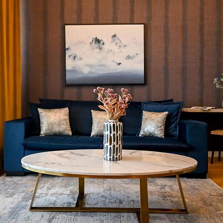One Verdi Park Exclusive Apartments - Panoramic View & Private Parking บูคาเรสต์ ภายนอก รูปภาพ