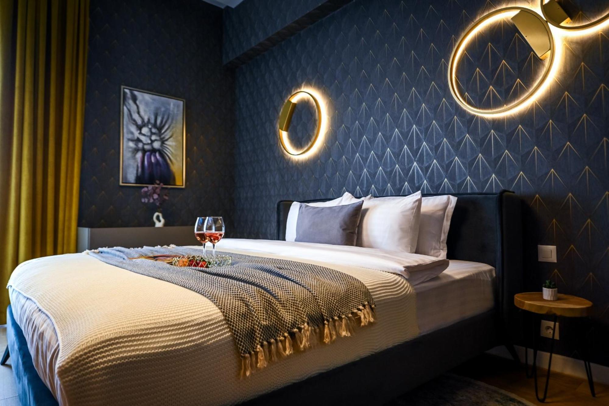 One Verdi Park Exclusive Apartments - Panoramic View & Private Parking บูคาเรสต์ ห้อง รูปภาพ