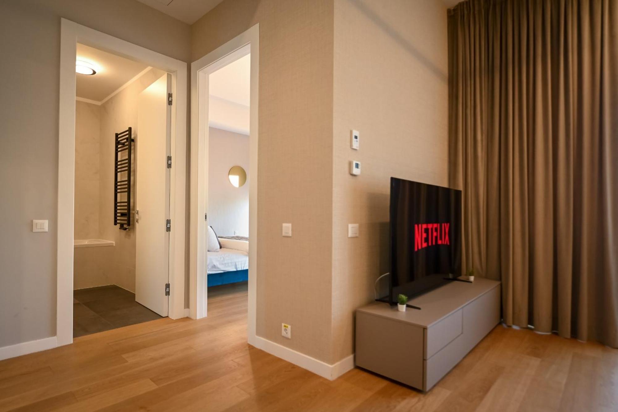 One Verdi Park Exclusive Apartments - Panoramic View & Private Parking บูคาเรสต์ ห้อง รูปภาพ