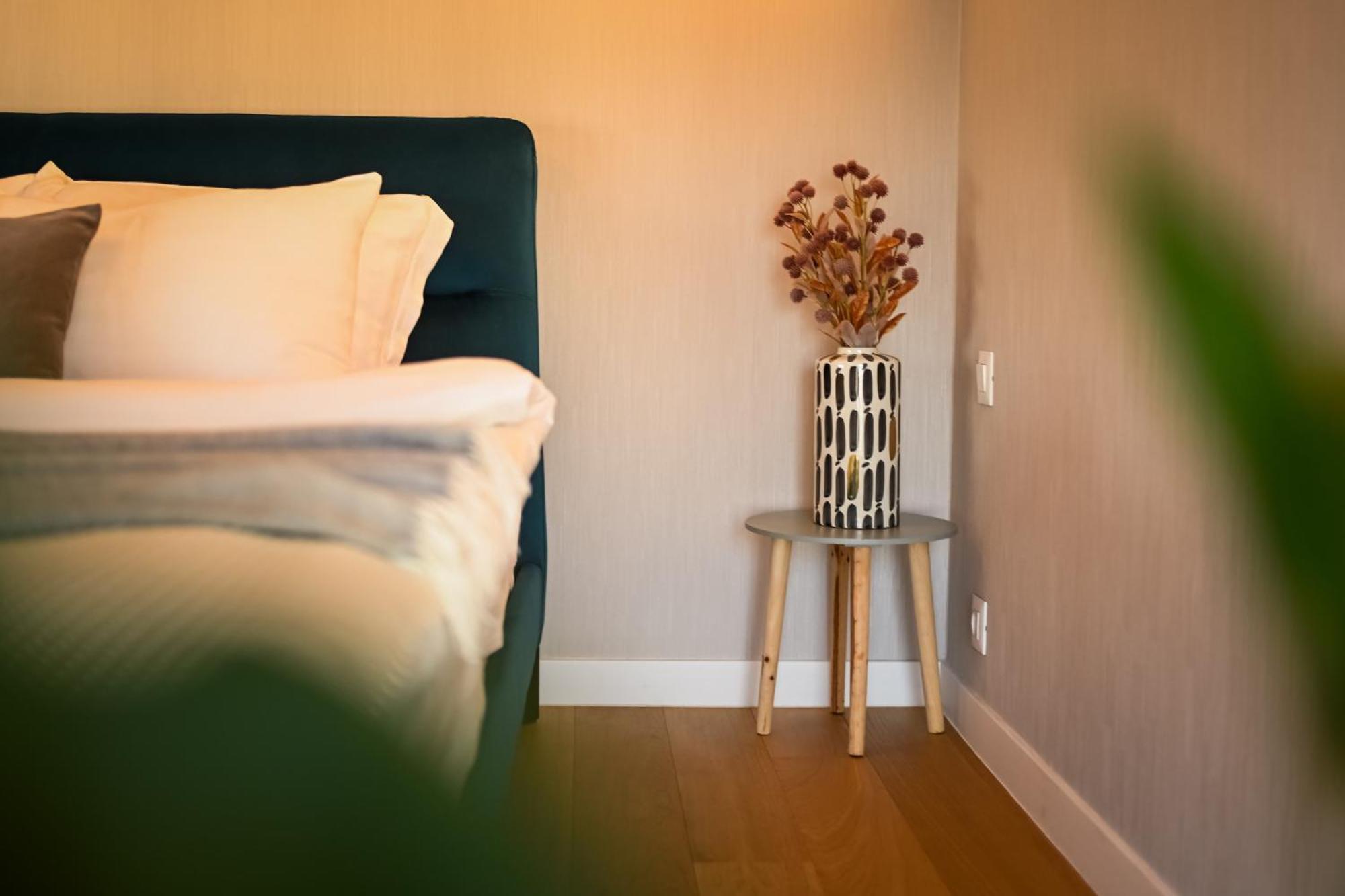 One Verdi Park Exclusive Apartments - Panoramic View & Private Parking บูคาเรสต์ ห้อง รูปภาพ