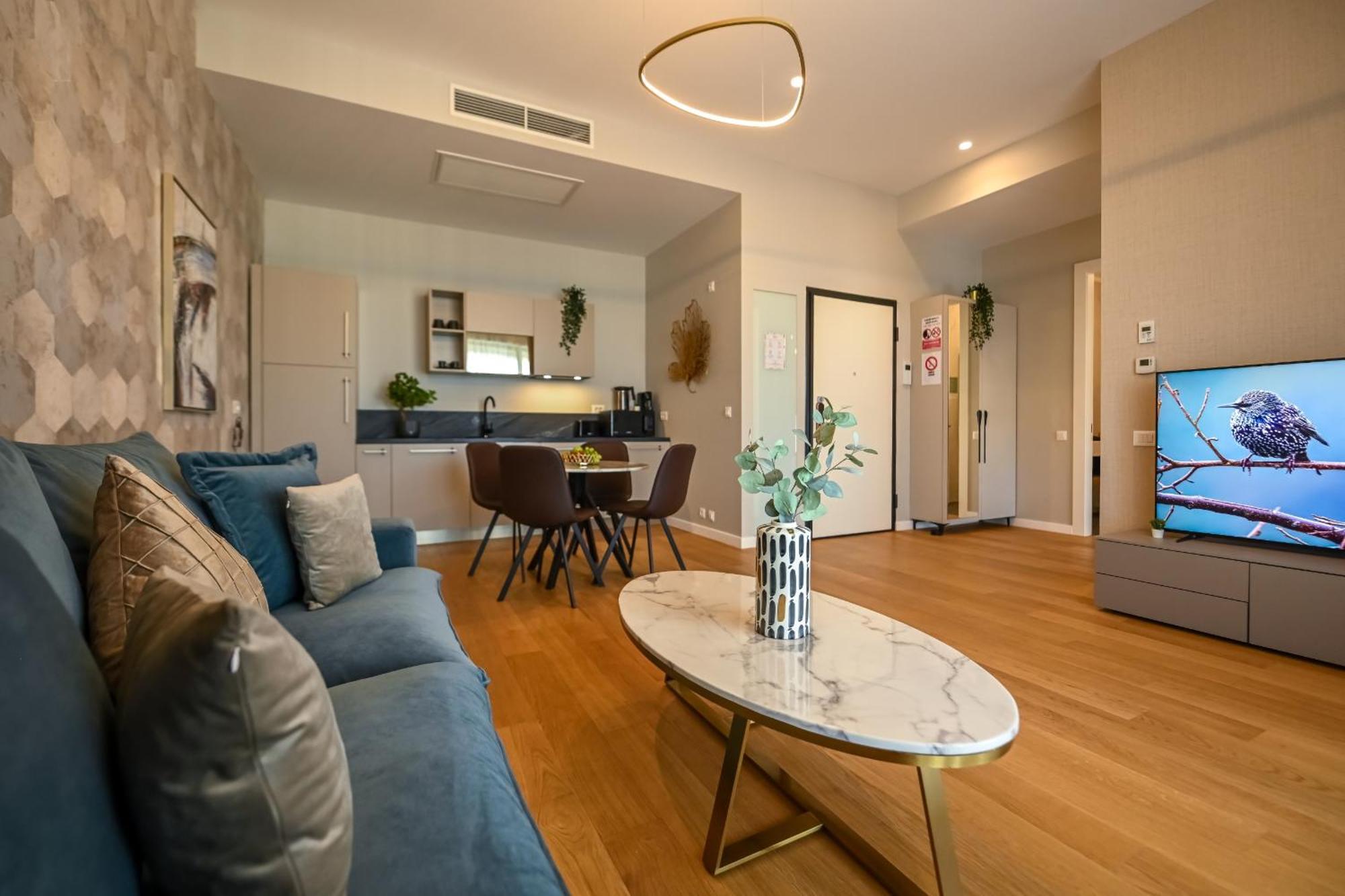 One Verdi Park Exclusive Apartments - Panoramic View & Private Parking บูคาเรสต์ ห้อง รูปภาพ