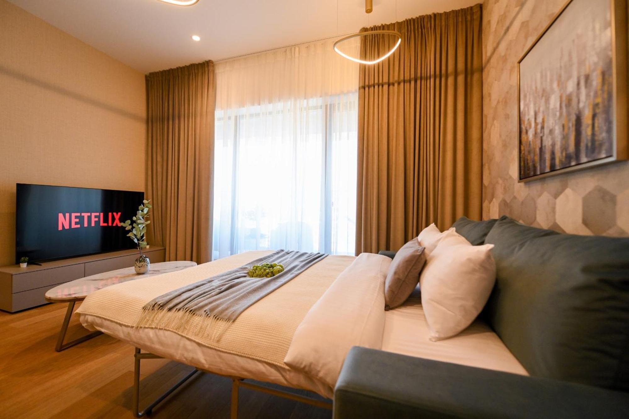One Verdi Park Exclusive Apartments - Panoramic View & Private Parking บูคาเรสต์ ห้อง รูปภาพ