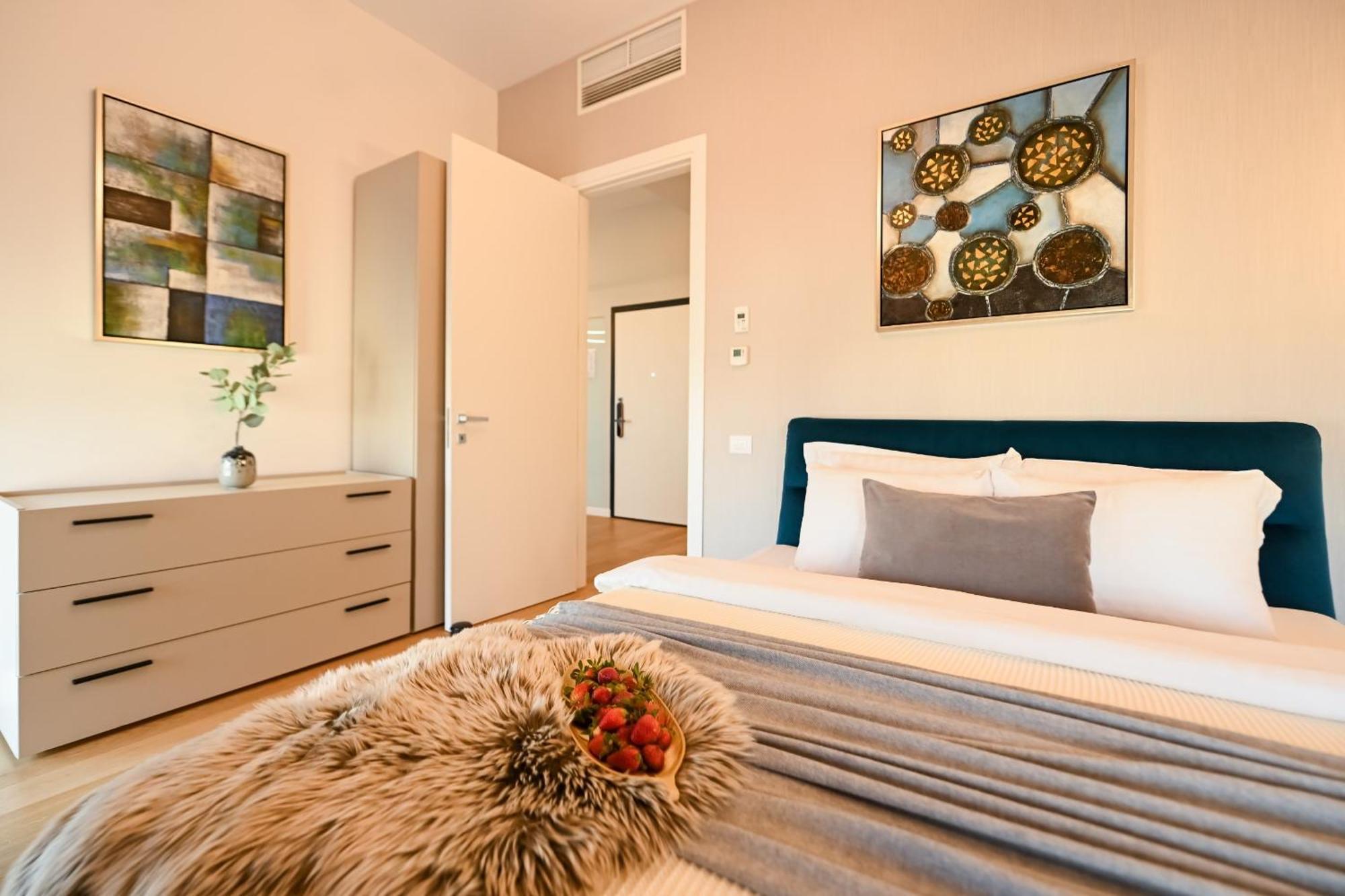 One Verdi Park Exclusive Apartments - Panoramic View & Private Parking บูคาเรสต์ ห้อง รูปภาพ