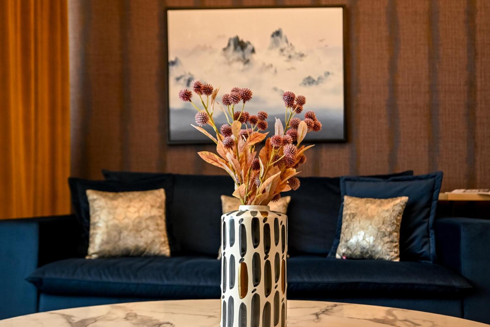 One Verdi Park Exclusive Apartments - Panoramic View & Private Parking บูคาเรสต์ ห้อง รูปภาพ