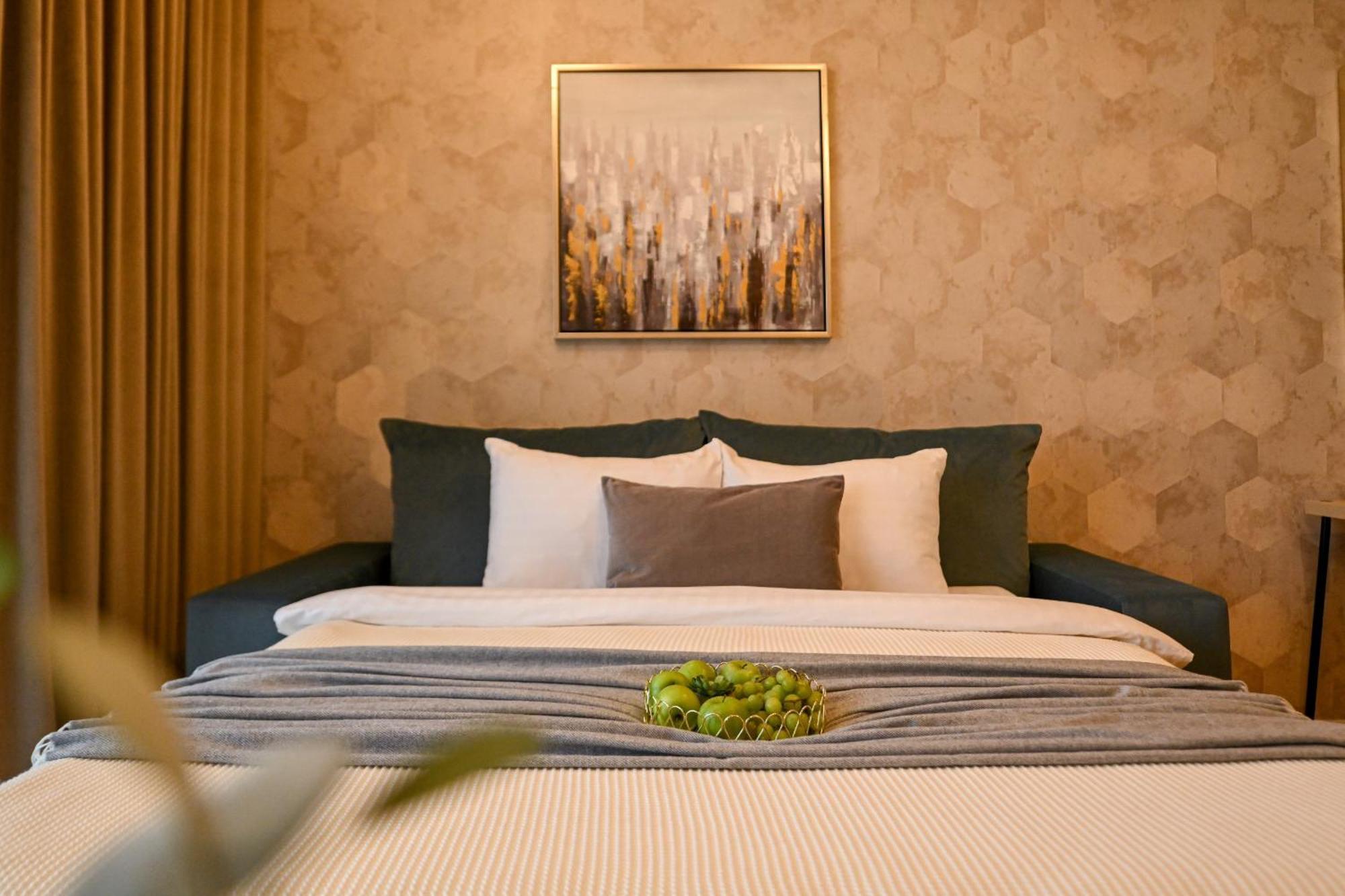 One Verdi Park Exclusive Apartments - Panoramic View & Private Parking บูคาเรสต์ ห้อง รูปภาพ
