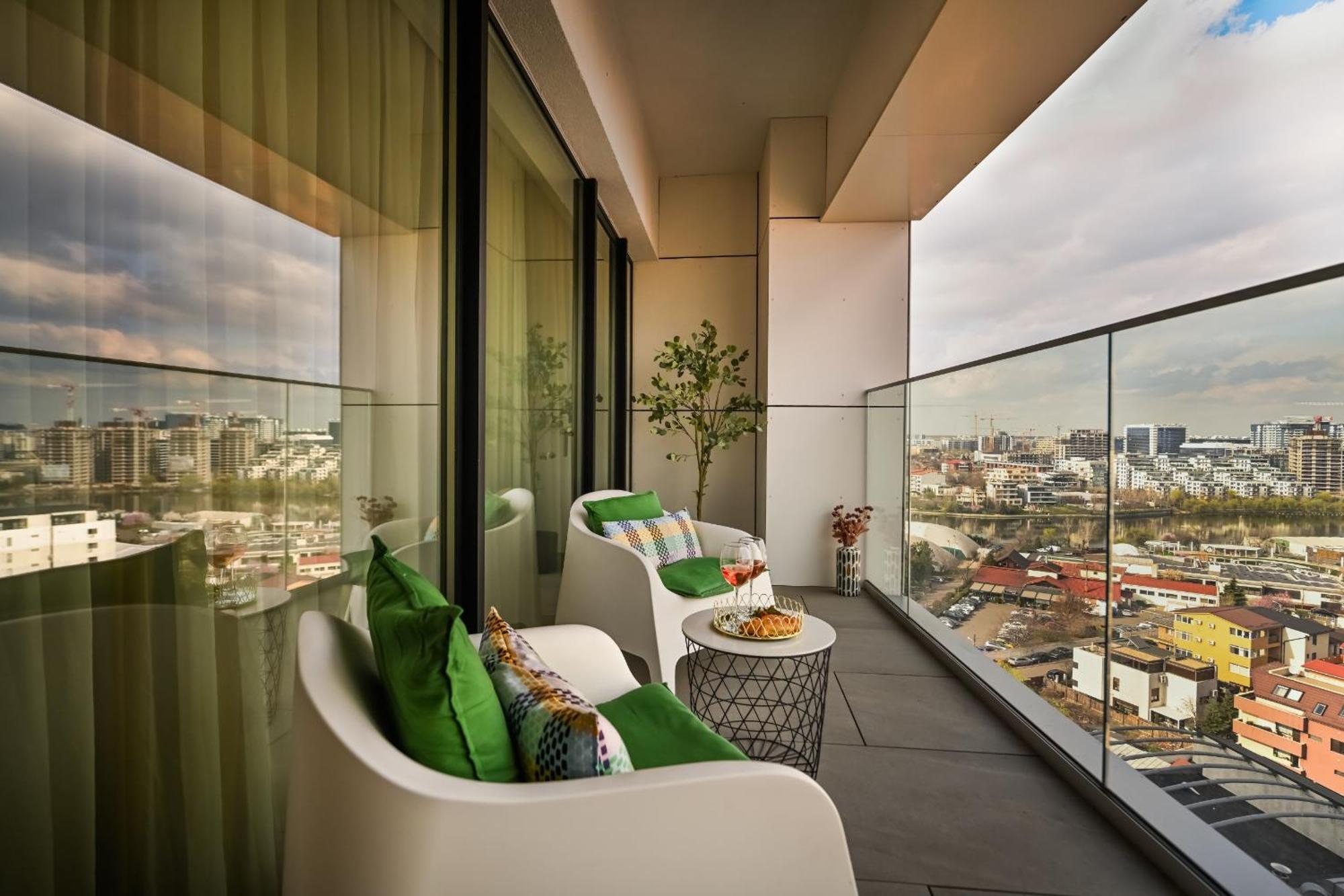 One Verdi Park Exclusive Apartments - Panoramic View & Private Parking บูคาเรสต์ ห้อง รูปภาพ