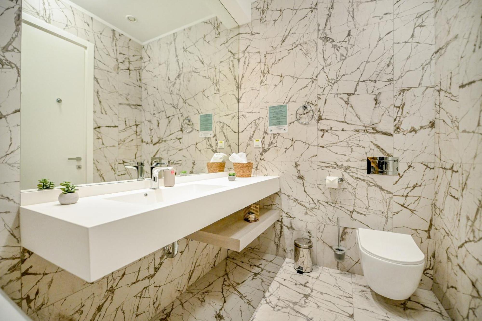 One Verdi Park Exclusive Apartments - Panoramic View & Private Parking บูคาเรสต์ ห้อง รูปภาพ