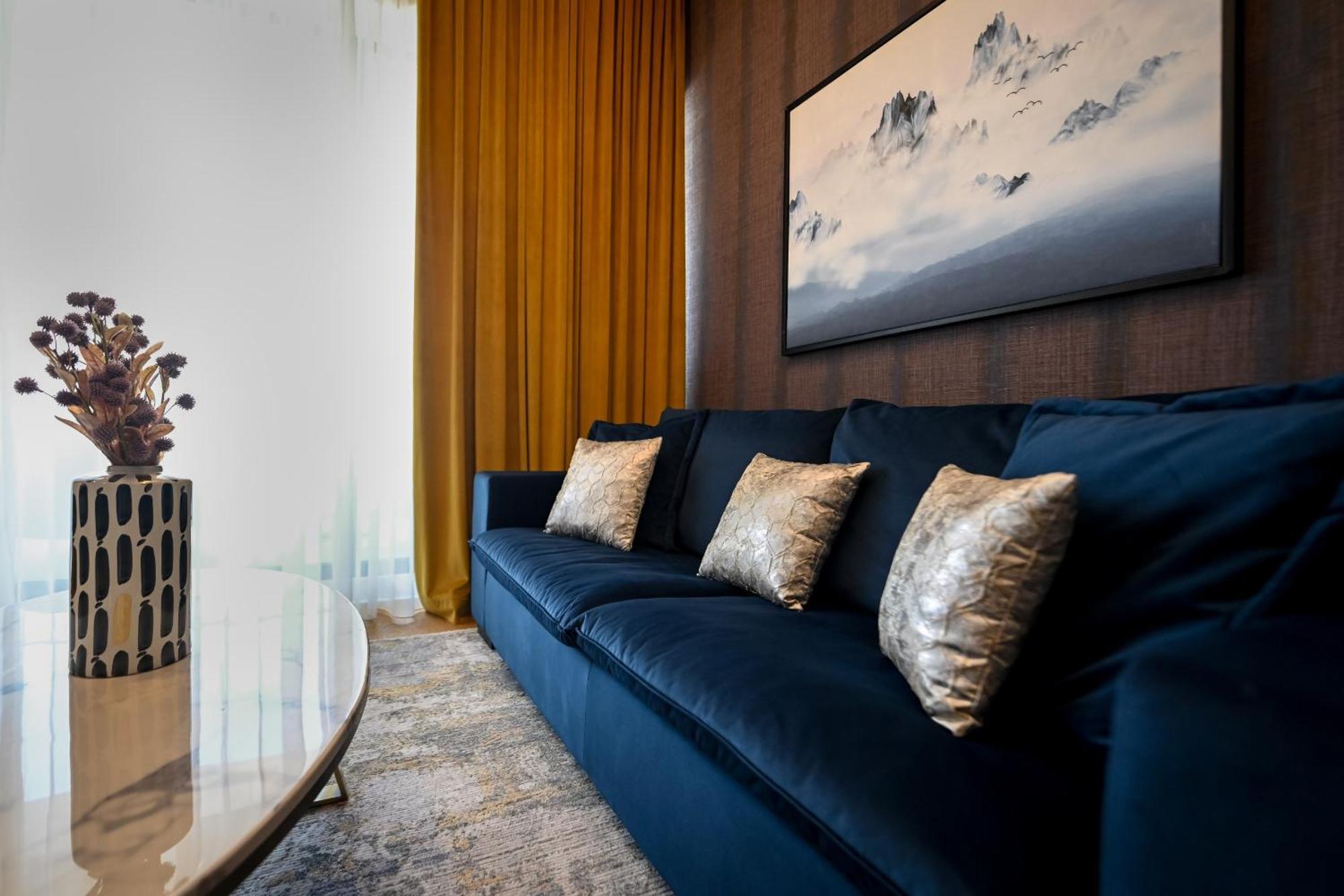 One Verdi Park Exclusive Apartments - Panoramic View & Private Parking บูคาเรสต์ ห้อง รูปภาพ